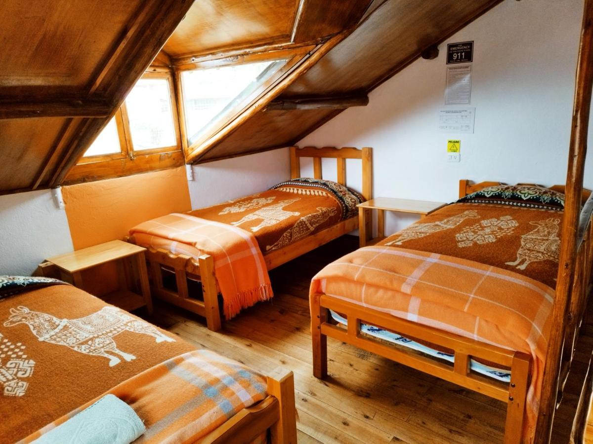 Hostal Taita Cristobal Isinlivi Kültér fotó