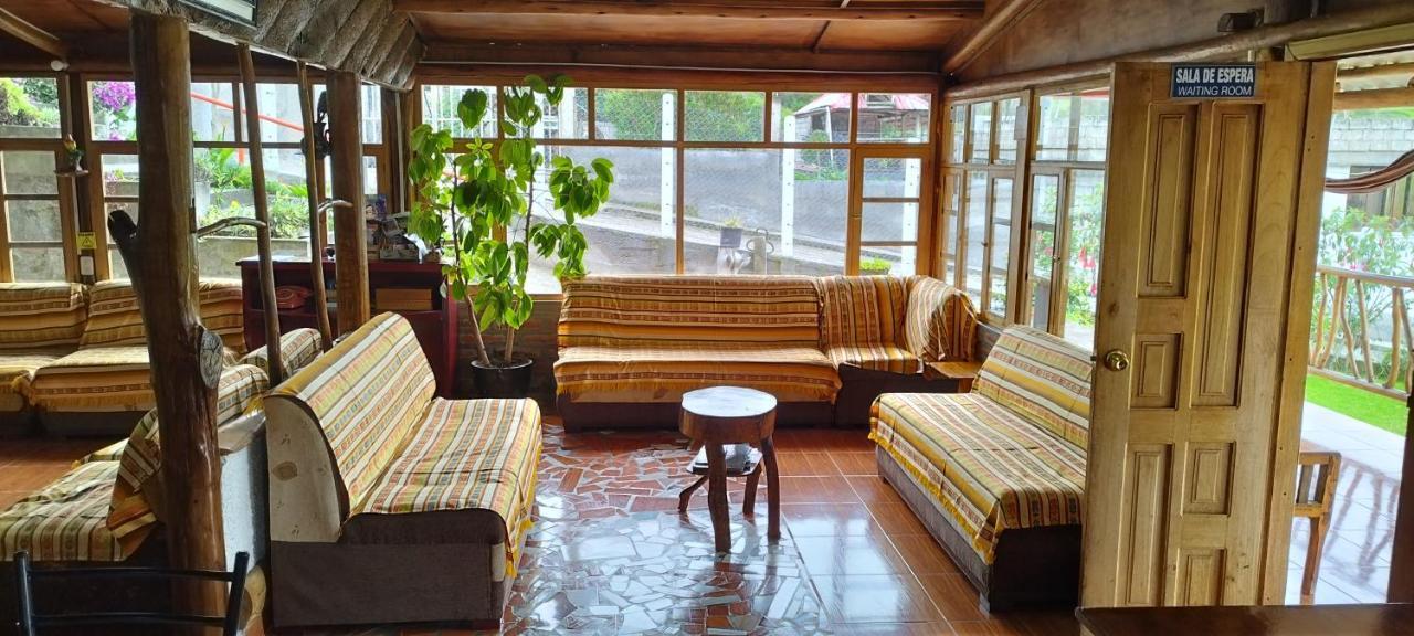 Hostal Taita Cristobal Isinlivi Kültér fotó