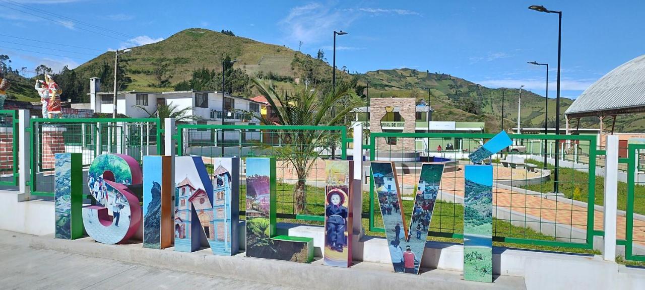 Hostal Taita Cristobal Isinlivi Kültér fotó